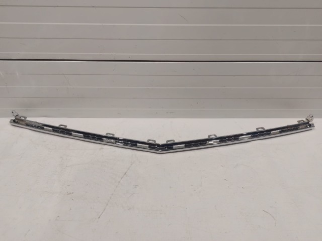 Upper Molding